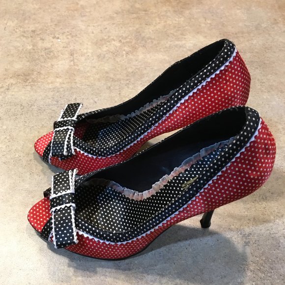 PENTHOUSE Red Polka Dot Fabric Peep Toe Charm Pump - Picture 4 of 7
